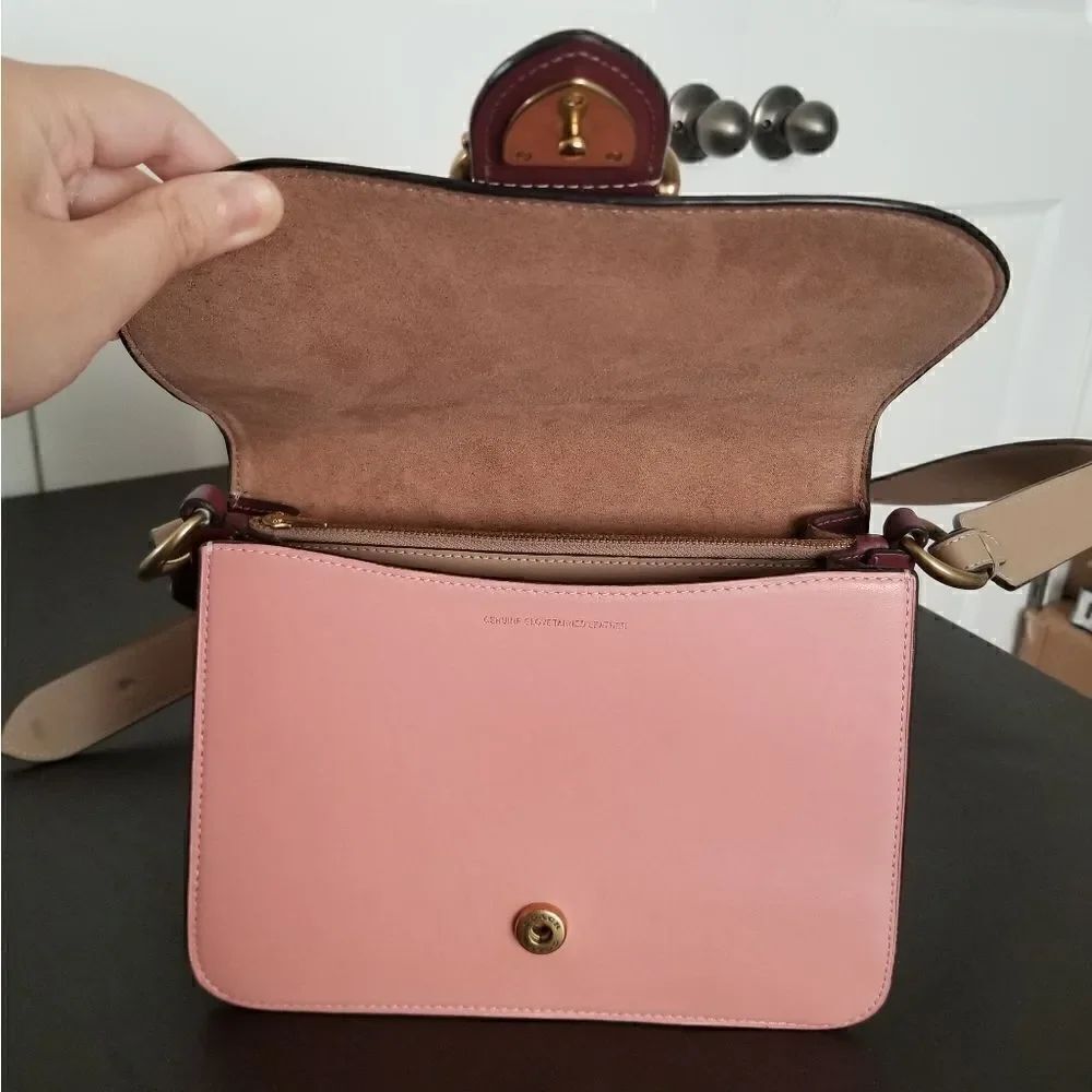 Coach Beat Large Bag - Picture 8 of 11
